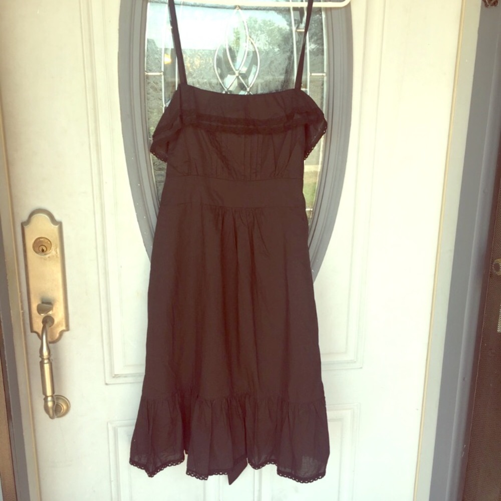 Empire waisted ruffle detail sleeveless dress euc